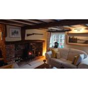 Charming 17th Century 2-Bed Cottage in Medmenham