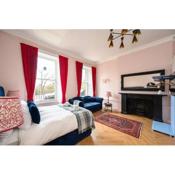 Charming Large Family Suite with Kitchenette