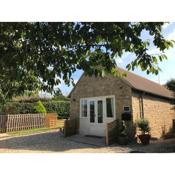 Cherry Tree Cottage in idyllic Cotswold village