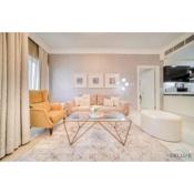 Chic 1BR at The Signature Downtown Dubai by Deluxe Holiday Homes