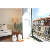 Chic Urban Retreat at Rossio with a Sunny Balcony!