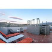 City center apartment with ROOFTOP swimming pool