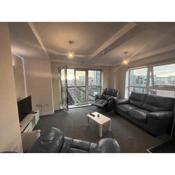 City View Spacious 2 Bed Apartment 2 Bathrooms
