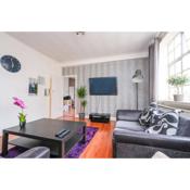 Classic Marble Arch Apartment