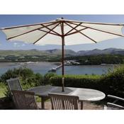 Coed y Berclas cottage, private orchard with stunning views