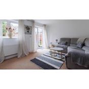 comfortable 4 bedroom house in Aylesbury ideal for contractors, proffesionals or bigger family