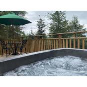 Conker Lodge with Hot Tub