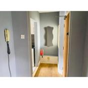 Contemporary 2nd floor shared flat near Bedford train station