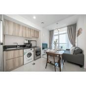 Cozy 1BR with spacious balcony in Golf Vita A