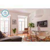 Cozy 1st Floor Flat Central Chiado District With Balconies and AC 19th Century building