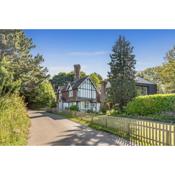 Danny Lodge - Country Cottage Near Brighton by Huluki Sussex Stays
