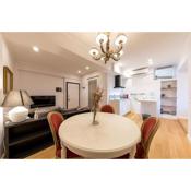 “D’Azeglio N.9” Luxury Panoramic Flat with Kitchen