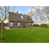Detached atmospheric farmhouse with large garden and privacy near Dalfsen