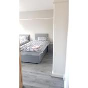 Double Bedroom In Withington, M20. 2 Beds, RM 3