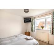 Double Room, Large TV, With Great Transport Links