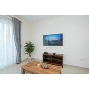 Downtown Dubai Delight - Stylish 1 Bedroom Apartment for Your Stay