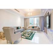 Downtown luxury Apt Just 2 minutes from Dubai Mall !!