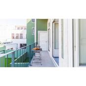 Duque Flat - AC & Balcony by LovelyStay