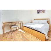 easyStay Slough Central Apartment