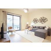 Elite LUX Holiday Homes - Spacious One Bedroom Apartment Direct Metro Access in Al Furjan Dubai
