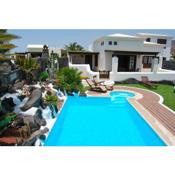 Eslanzarote Villa Victoria, Heated Pool, Super wifi, Sat tv