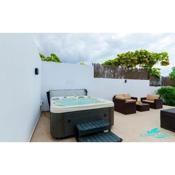 Exceptional 3-Bed Villa private pool and Jacuzzi