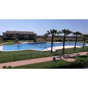 Fabuloso alojamiento comuesto por 4 chalets adosados de lujo en Panorámica Golf para 28 personas piscina con CIRCUITO SPA