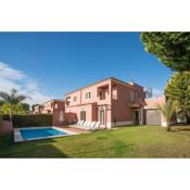 Fabulous Linked Villa in Armacao de Pera, Algarve