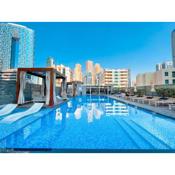 FAM Living - Marina Marvel - Studio Apartment with Breathtaking Views in Studio One Tower