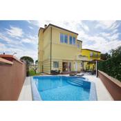 Family friendly apartments with a swimming pool Pula - 14924