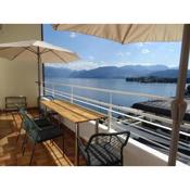 Fantastic Lake and Mountain View, First Row Lakeside
