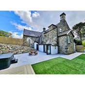 Finest Retreats - The Half-Snowdonia Manor Y Llywyn Manor