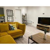 Flat 2, 3 bed New York inspired apartment-Swan F2