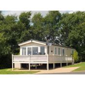 Foxglove Retreat - 2 Bed Holiday Home with Hot Tub