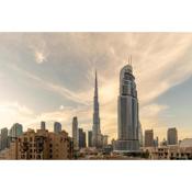 Full Burj Khalifa Views / 5 min walk from Dubai Mall / Designer Choice / 6 people / New Building