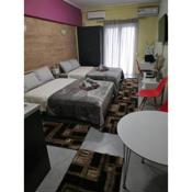 G M 1 ROOMS KENTRO in the heart of the city