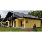 Gemütliches Ferienhaus in Feriendorf Silbersee mit Grill, Garten und Sauna