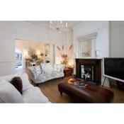 Gorgeous 4 bed-room townhouse, centrally located!