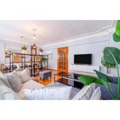 Gorgeous Flat with Lovely Balcony in Nisantasi