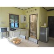 Guest House, shared pool, private bathroom and kitchen
