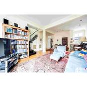 GuestReady - A charming home in Fulham Town