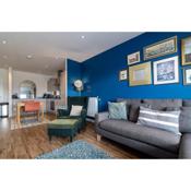 GuestReady - Blue essence with balcony in Woolwich