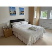 Hampton Vale, Peterborough Lakeside Large Double bedroom with own bathroom