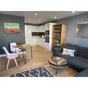 Harbourside Hideaway - Superb Flat with Terrace