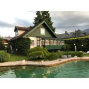 Haus in Anif bei Salzburg mit Sauna und Garten mit Badeteich