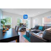 HAUS Luxury 2 Bedroom Apartment - Gated Development - Secure Parking - TOP RATED