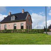 Heritage Holiday Home in Zoutkamp with Garden