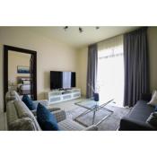 HiGuests - Charming Apt With Private Balcony Near Dubai Mall