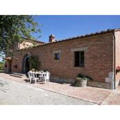 Hilltop farmhouse in Castelnuovo Berardenga Tuscany with BBQ