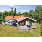 Holiday Home Eini - 500m from the sea in Lolland- Falster and Mon by Interhome